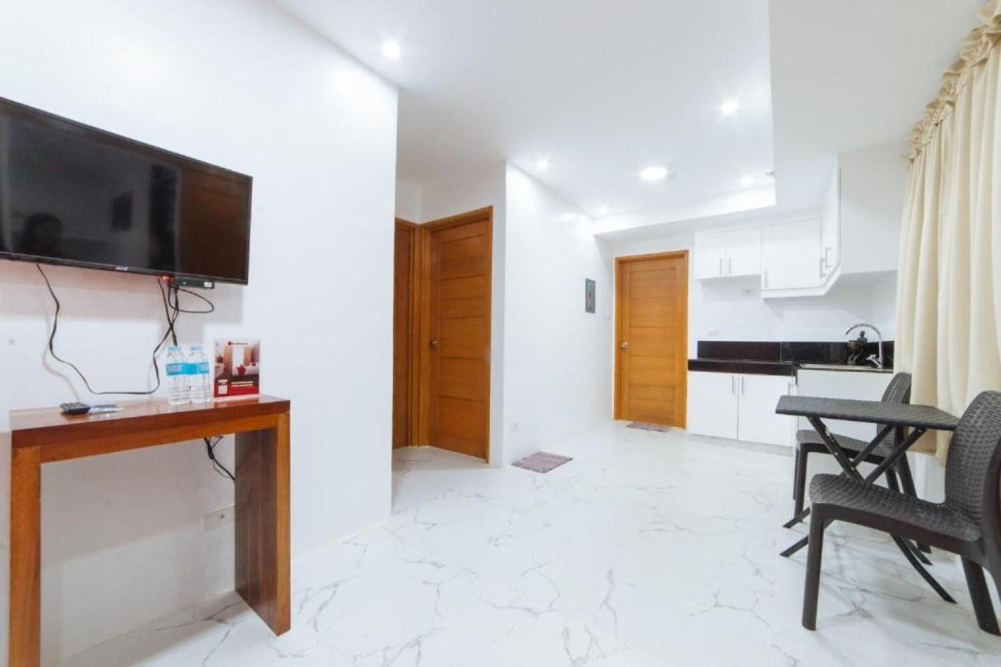 Reddoorz At Dbuilders Rooms Bangkal Makati Makati City Exterior photo