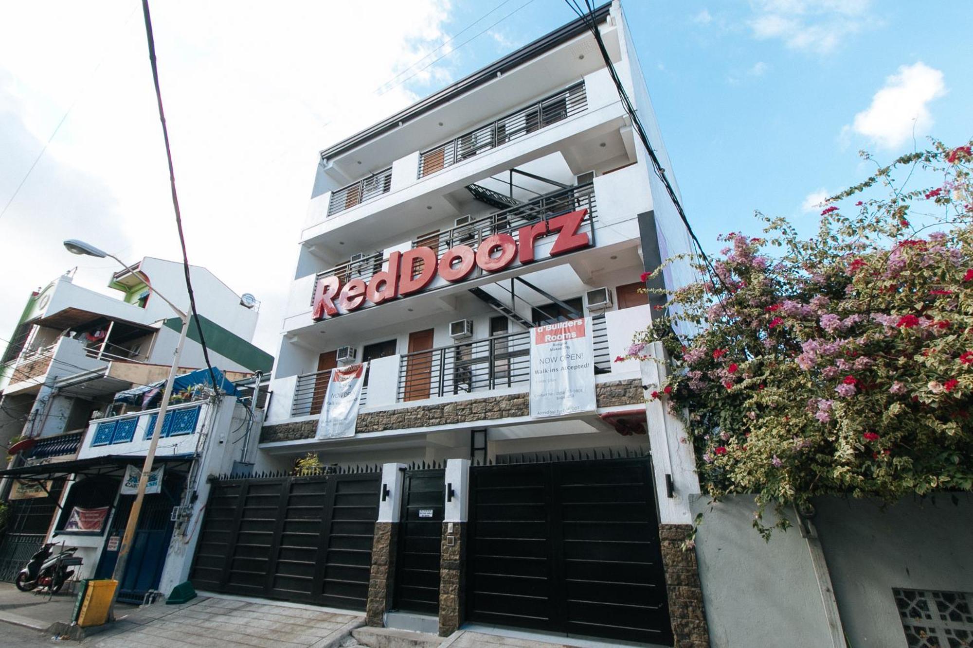 Reddoorz At Dbuilders Rooms Bangkal Makati Makati City Exterior photo